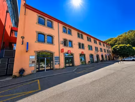 location bureaux 242 m²