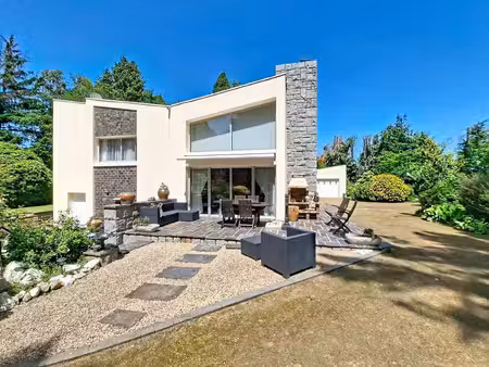 propriété d'exception à lannion maison d'architecte au coeur d'un parc d'un hectare avec..
