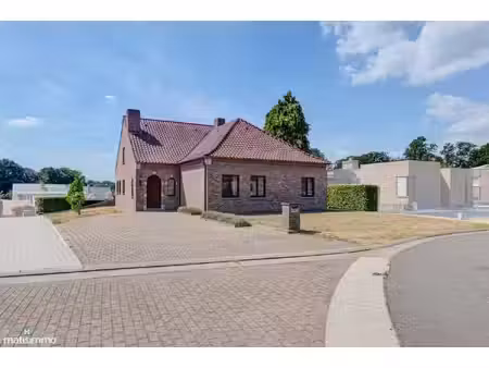 huis te huur in bilzen-hoeselt met 4 slaapkamers