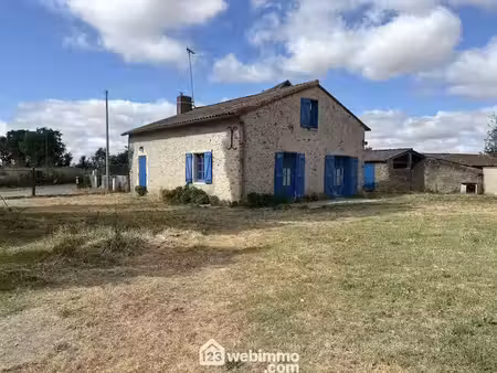 vente maison 4 pièces 115 m² à la puye (86260)  99 900 €