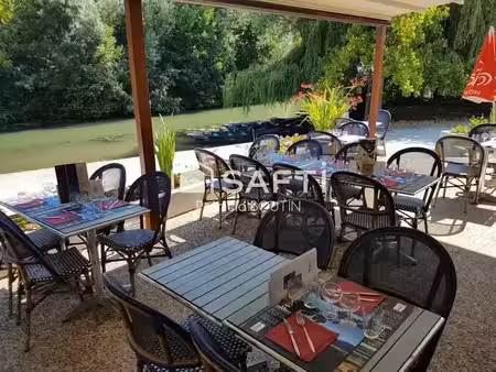 vente locaux professionnels 20 pièces 573 m² à sansais (79270)  324 000 €