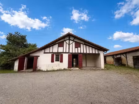 maison avec dépendance sans voisin sur 12000m²