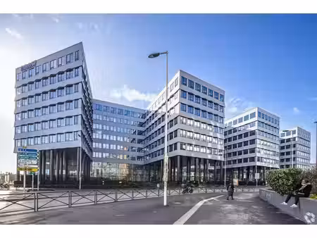 location bureaux 763 m² à 19 238 m²