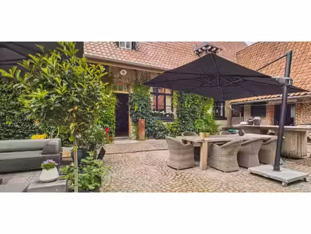 corps de ferme avec jardin et piscine ennevelin (59)