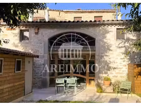 maison t5 de 115m² sur une parcelle d'environ 200m² à 7 minu