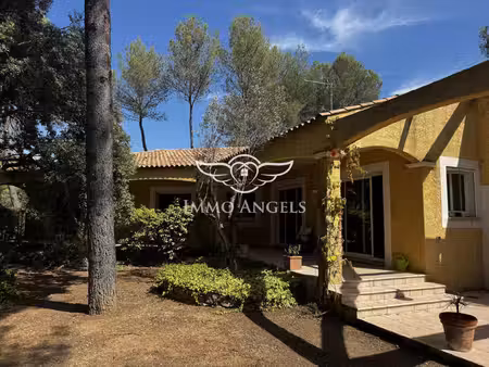 élégante villa de plain-pied de 170 m² avec vue sur la garrig
