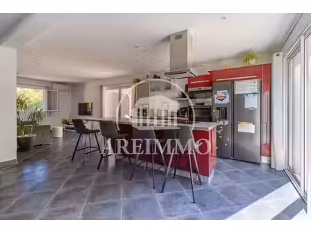maison type 6 de 117m² habitables sur une parcelle de 360m² si