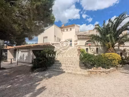 maison familiale avec sous-sol aménagé