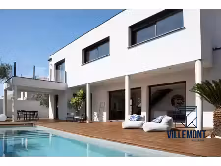 villa d'exception avec piscine