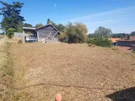 vente terrain au pallet (44330) : à vendre / 225m² le pallet