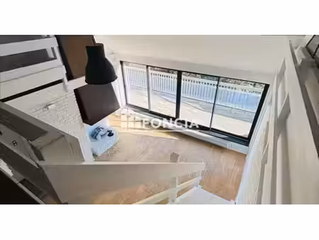 duplex de luxe à louer dans le quartier montretout