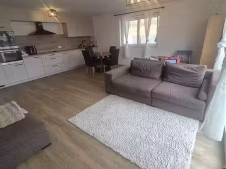 appartement 2 ch à louer à feschaux