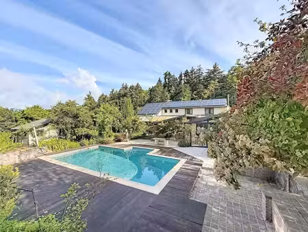 propriété d'exception au coeur d'yvoir + terrain constructib