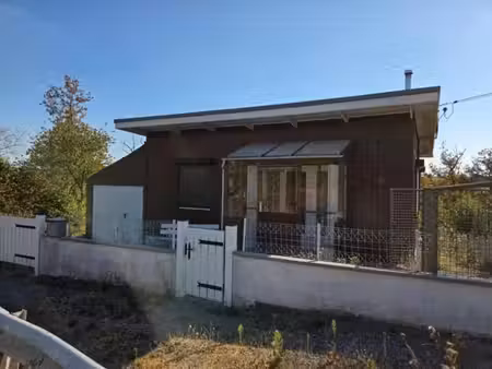 une maison style chalet