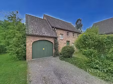 charmante maison 3fc - 3ch - garage - situee dans un clos
