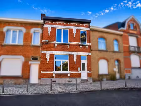 maison entièrement rénovée – 5 chambres – jardin