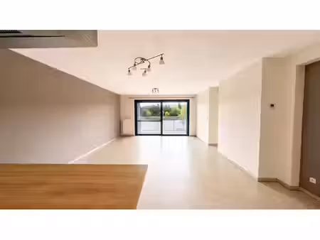 appartement avec terrasse plein sud et vue sur meuse