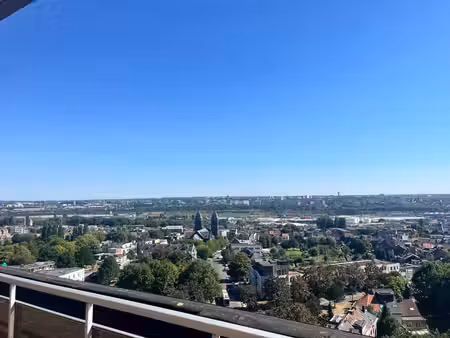 penthouse au 12e étage – vue exceptionnelle sur bruxelles