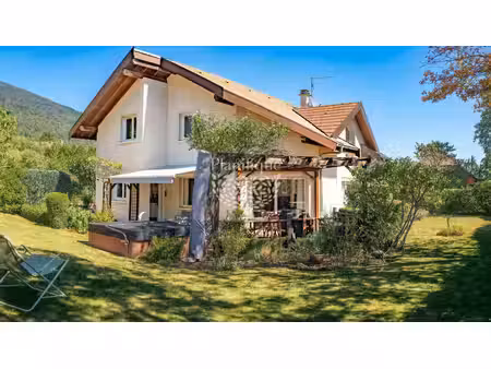 maison de luxe à vendre à échenevex