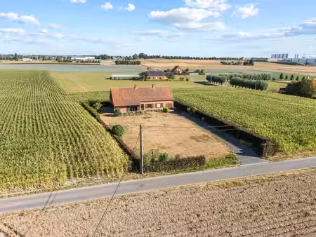 prachtige fermette met ruime woonkamer en 7461 m² grond t...