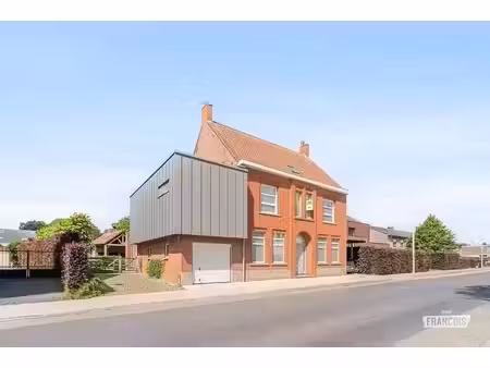 karaktervolle gezinswoning met 4 tot 6 slaapkamers  bureaur…