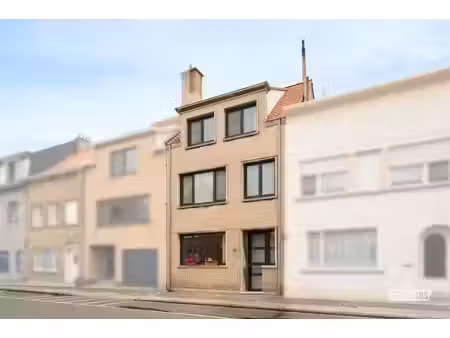 spacieuse maison familiale avec 4 chambres et cour ensoleil…