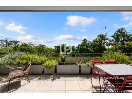 superbe appartement t4 de 84 m² en dernier étage d'une résidence d'exception – terrasse pa