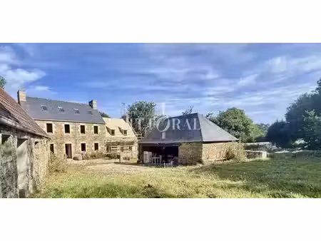 corps de ferme avec dépendances louannec (22)