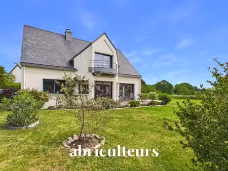 maison familiale récente avec grand jardin et prestations de qualité – 159 m² – 7 pièces –
