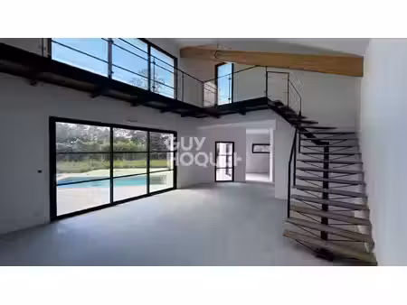 maison à vendre à noyalo avec piscine