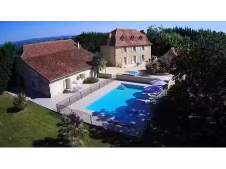vente propriété 12 pièces à figeac (46100)  780 000 €