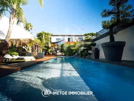 maison de luxe à vendre dans le quartier nord