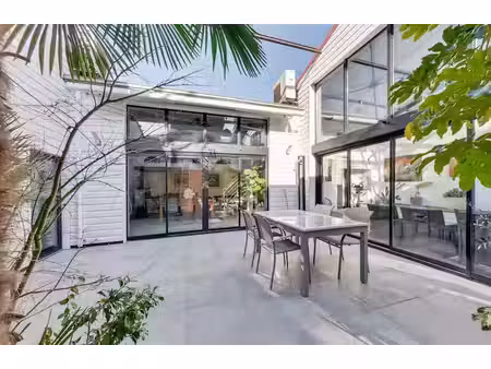 vente maison 8 pièces 236 m² à la rochelle (17000)  999 000 €