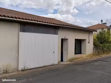 maison de centre-bourg avec grand garage et jardin