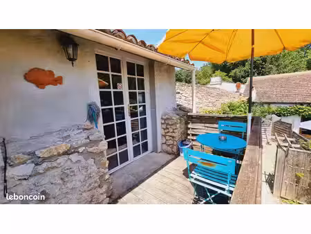studio 17m²  balcon  parking  parc avec aires de jeux  pétanque etc– toutes charges compri