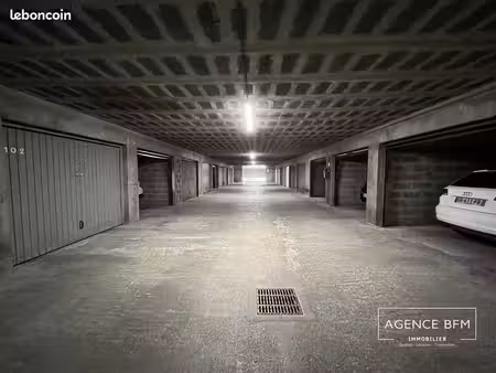 parking/box 15 m² annecy