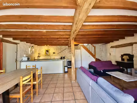 disponible du 19 octobre a fin avril. maison 90 m²  3 chambres  jardin  parking  parc avec
