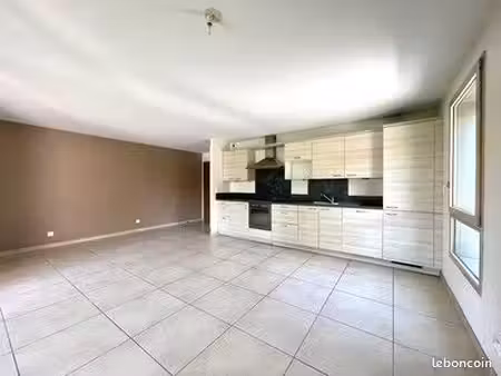appartement 3 pièces 74 m²
