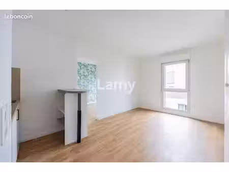 appartement 1 pièce 33 m²