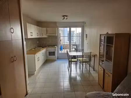 appartement t3 avec cour