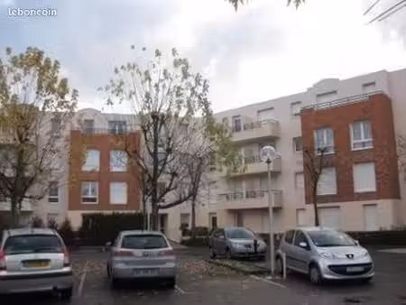 studio 1 pièce 25 m²