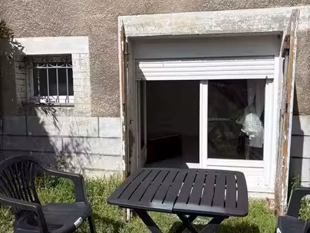 location f2 saint max avec petit jardin prive