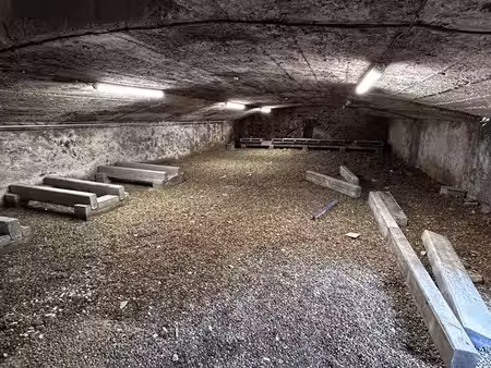 cave 150 m2 rue bellevue beaune entrée indépendante