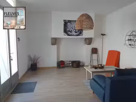 maison au coeur de navarrenx avec jardin