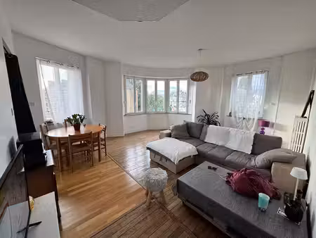 appartement rénové de 88 m2 sh et 1 cave au 3 ème étage (sans asc) à charleville