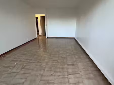 location appartement 2 pièces 45 m² à hyères (83400)