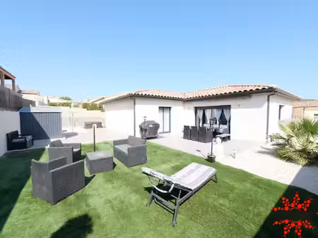 villa t4 de plain-pied confort  calme et terrain piscinable