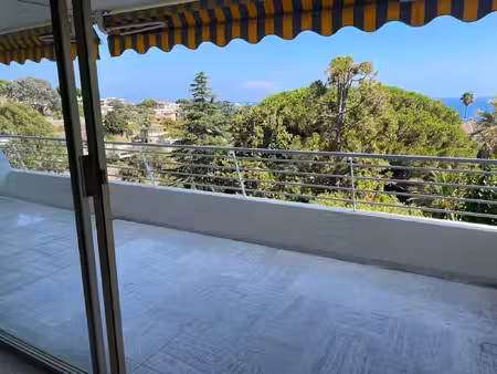 4 pièces standing cannes croix des gardes