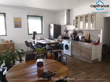 dpt vienne (86)  à louer chatellerault appartement t4 de 82 57 m² + places de parking