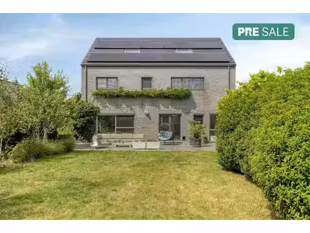 instapklare  energiezuinige villa met mooie tuin te hombeek